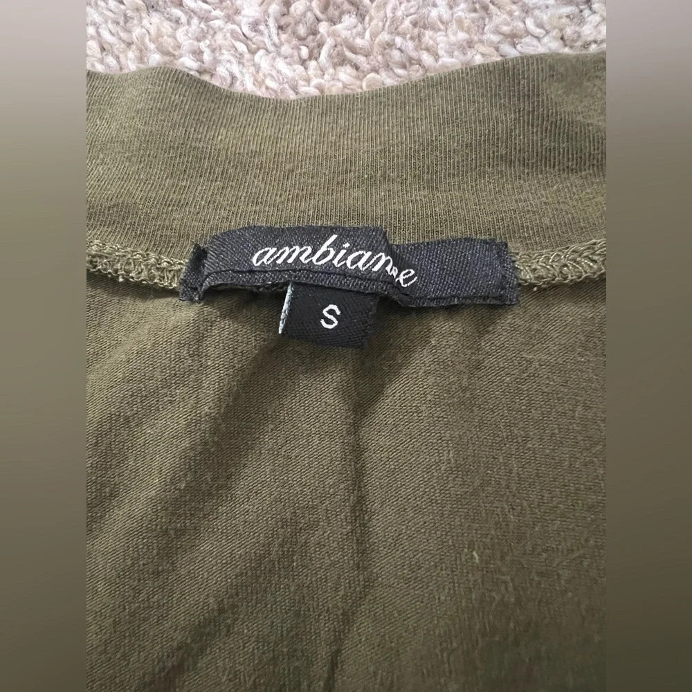 Green Woman’s Shirt - Picture 3 of 3